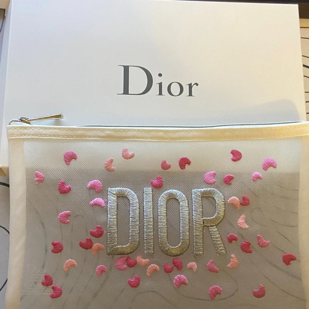 NEW Dior Heart Mesh Cosmetic Pouch/Bag - Picture 1 of 2